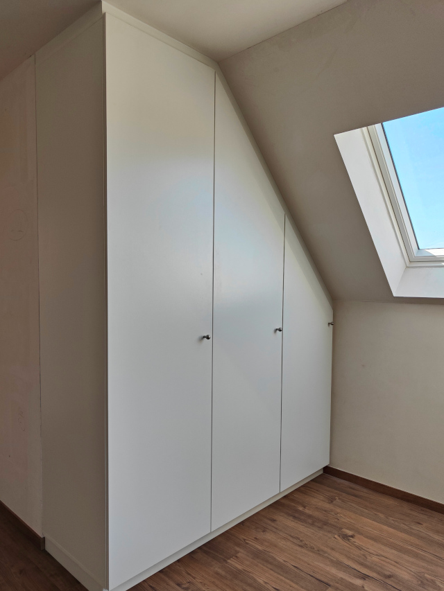 Meuble sous toiture 